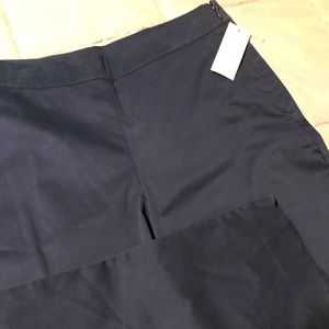 NWT Kim Rogers twin scalloped capris
